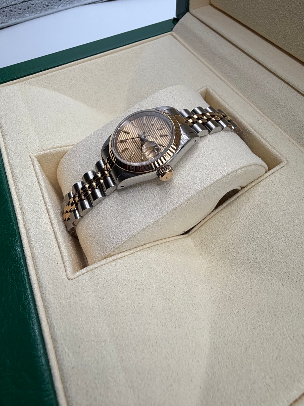 1990 Rolex Lady-Datejust 26MM Champagne Linen Dial Two-Tone Jubilee Bracelet 69173
