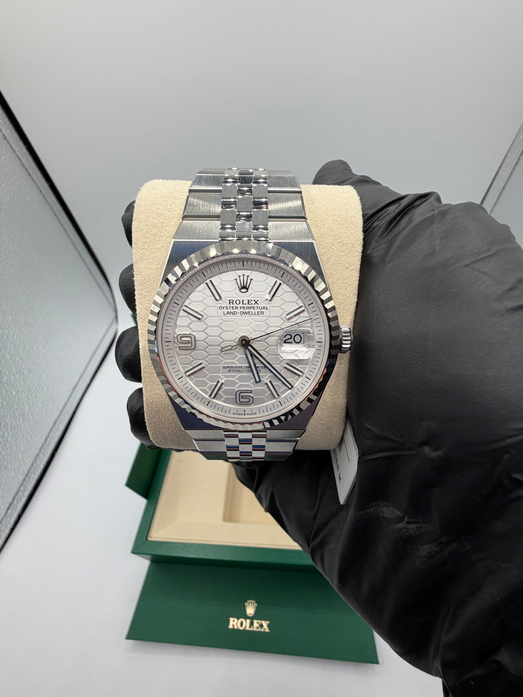 2026 Rolex Land-Dweller 40MM – Reference 127334 – Oystersteel & 18K White Gold – Complete Full Set
