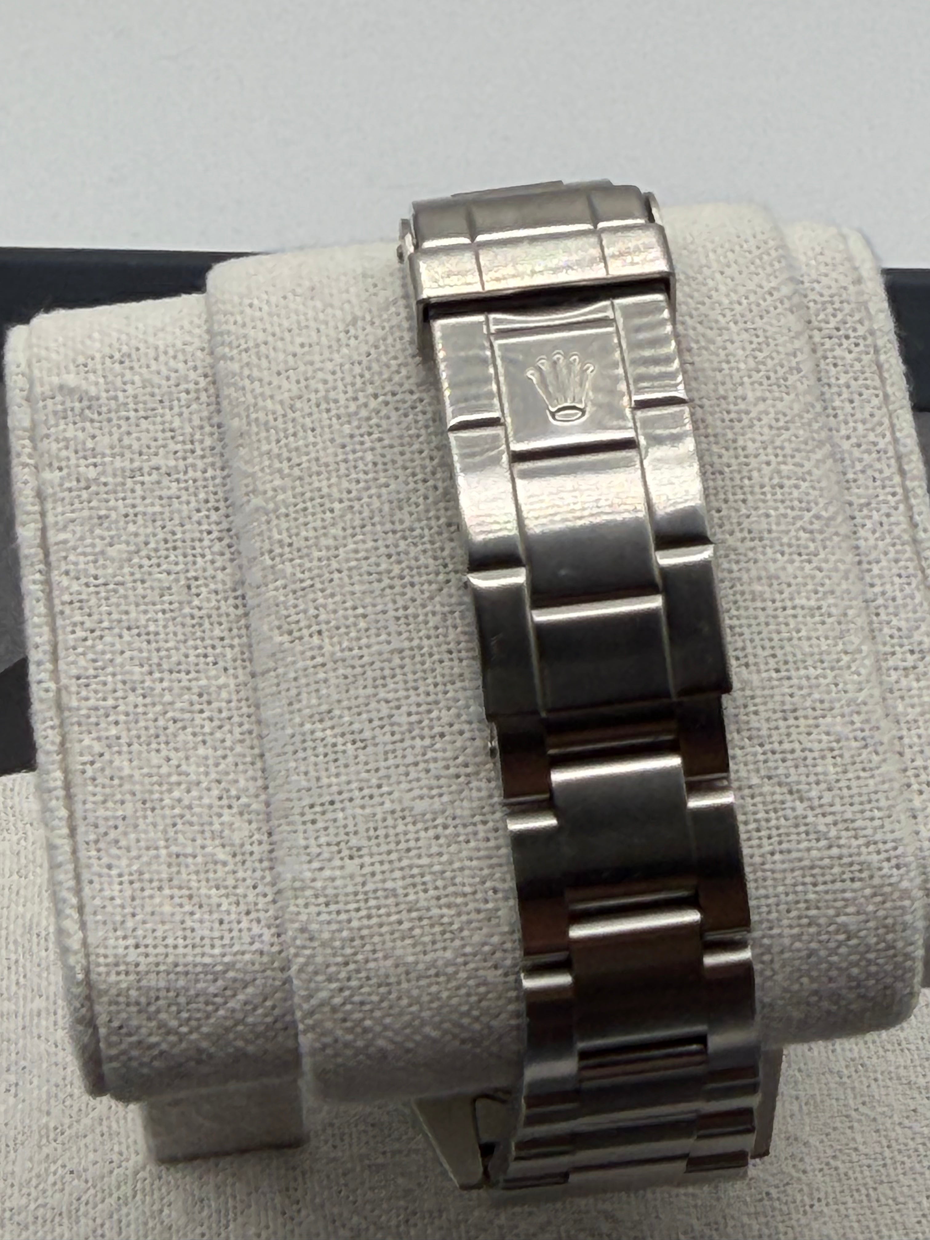 Rolex Sea-Dweller 40mm Ref. 16600 – Black Dial, Stainless Steel Oyster Bracelet