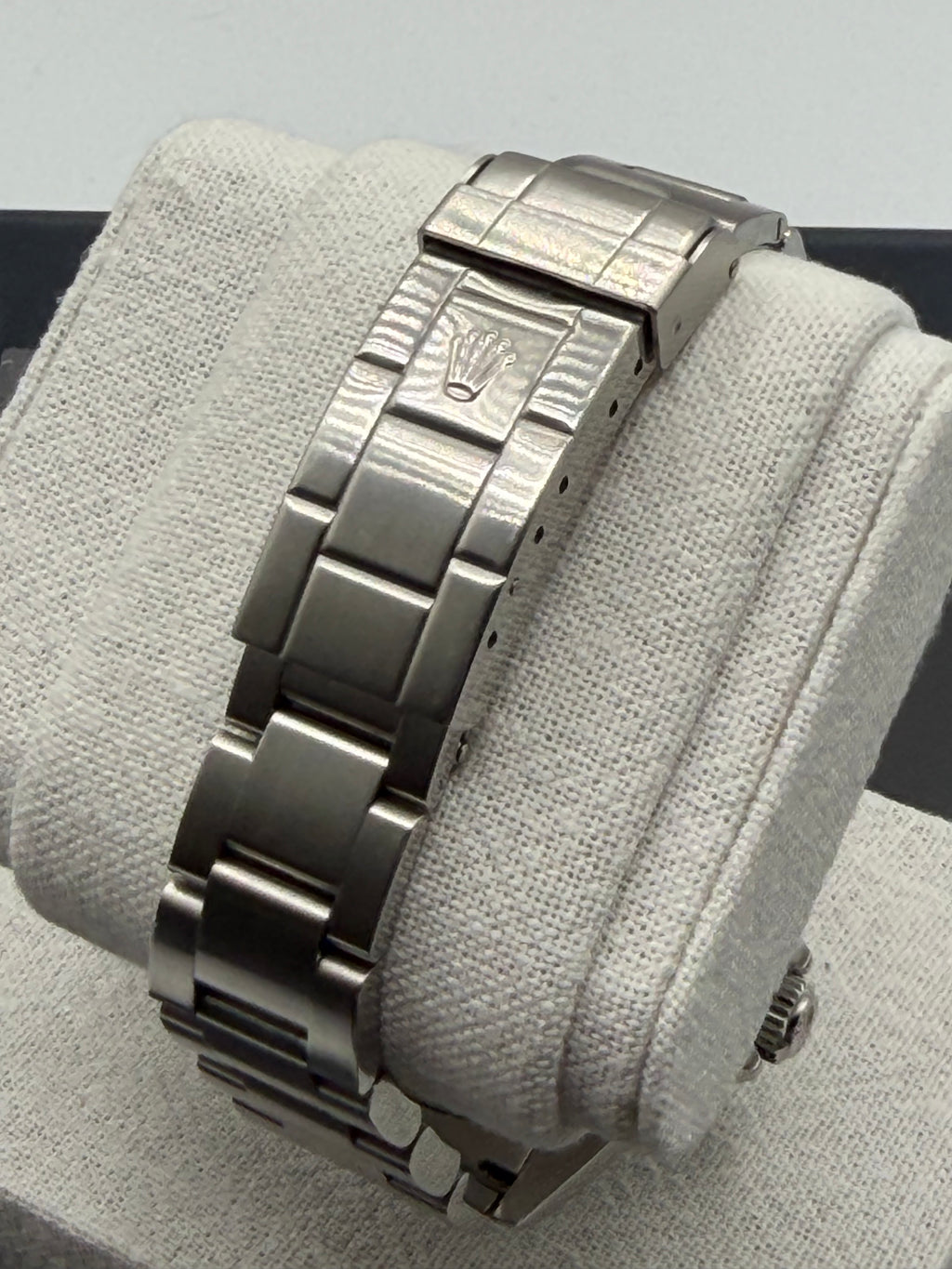 Rolex Sea-Dweller 40mm Ref. 16600 – Black Dial, Stainless Steel Oyster Bracelet