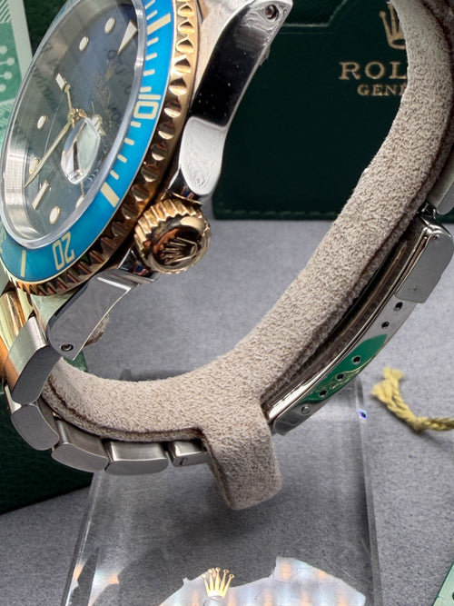 1996 Rolex Submariner Date “Bluesy” 40mm 16613 – Box & Papers – Authenticated