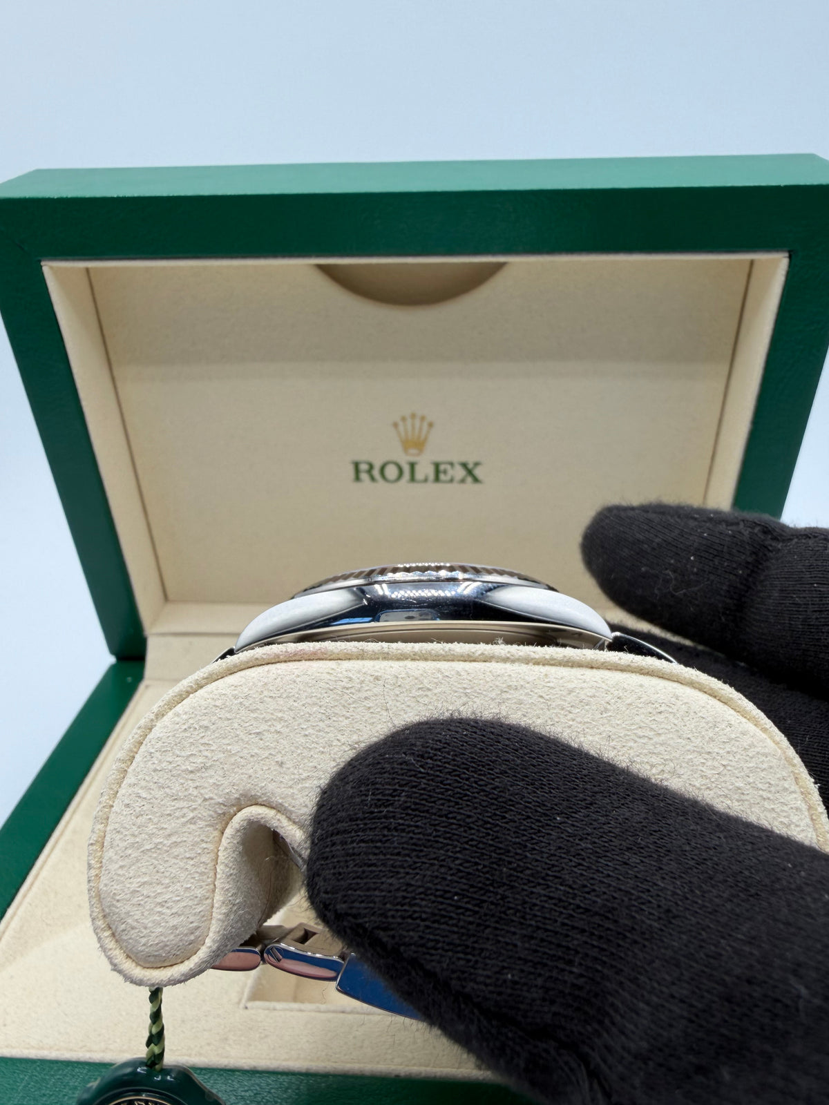 Rolex Datejust 41 Blue Diamond Dial Fluted Bezel Oyster – Ref. 126334-0015 – Box & Hangtag