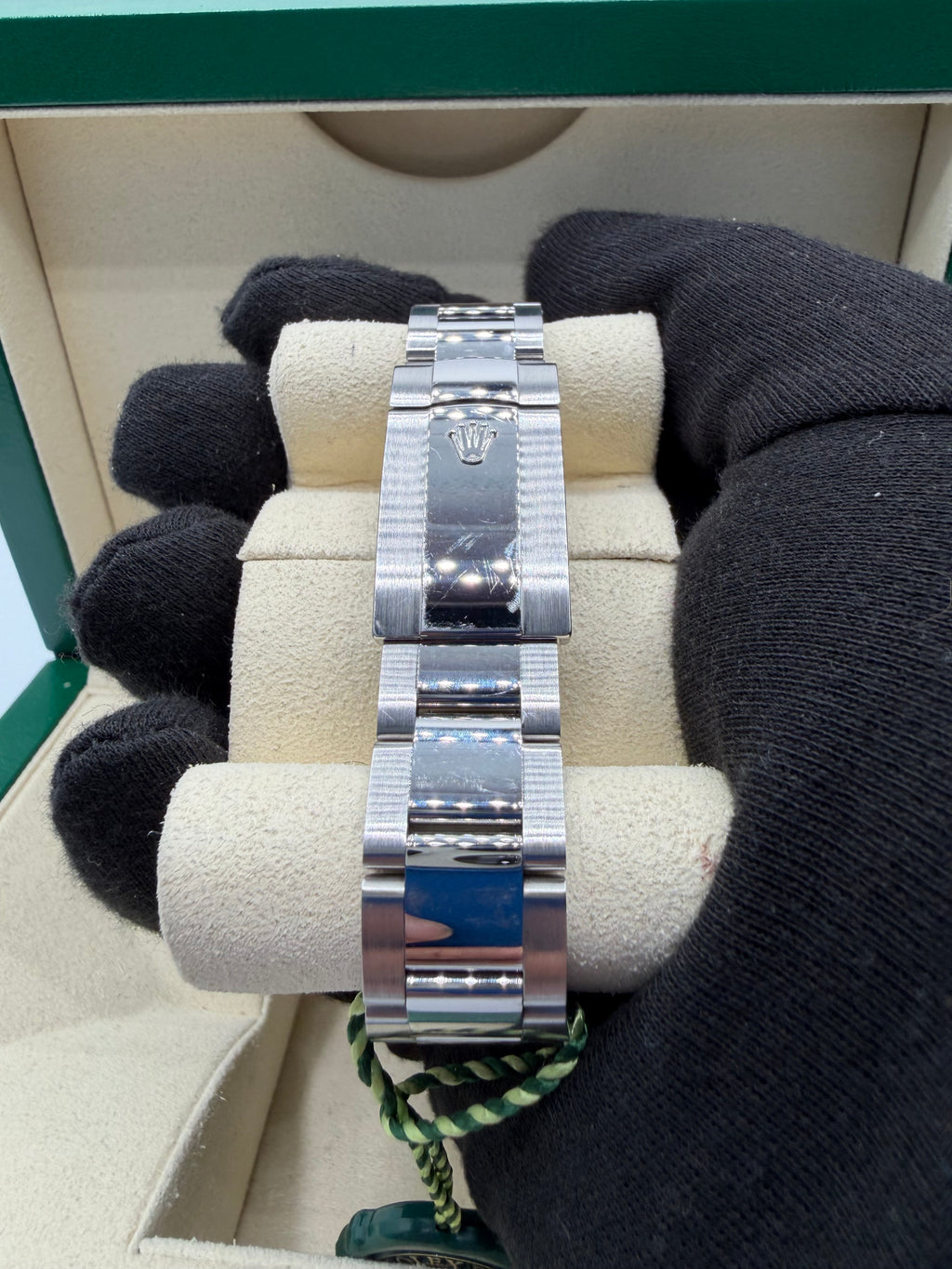 Rolex Datejust 41 Blue Diamond Dial Fluted Bezel Oyster – Ref. 126334-0015 – Box & Hangtag