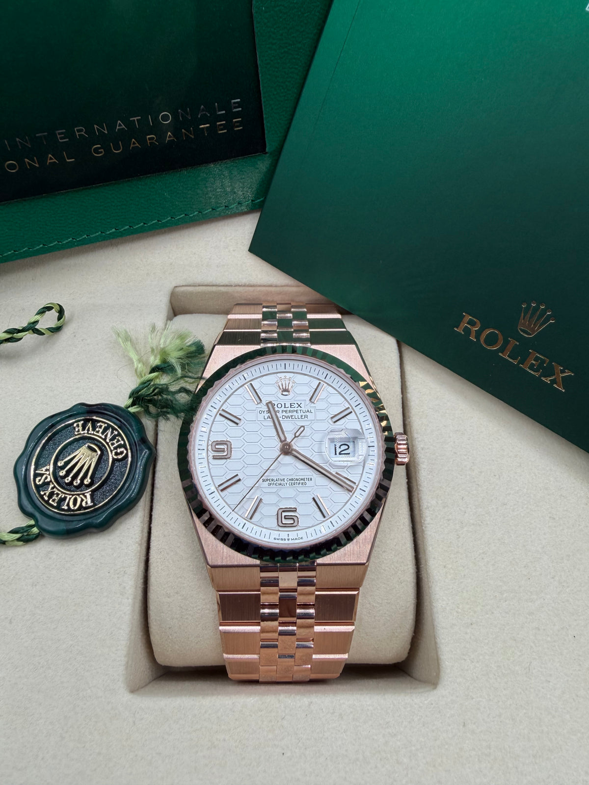 Rolex Land-Dweller 40 Everose Gold / Fluted / White Honeycomb Motif / Arabic / Flat Jubilee