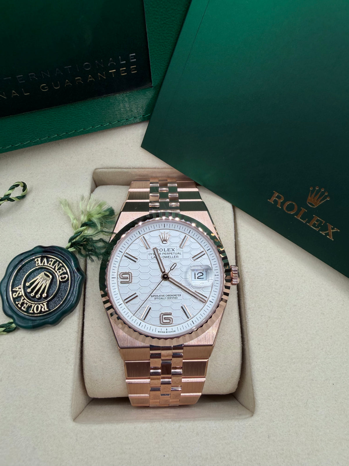 Rolex Land-Dweller 40 Everose Gold / Fluted / White Honeycomb Motif / Arabic / Flat Jubilee