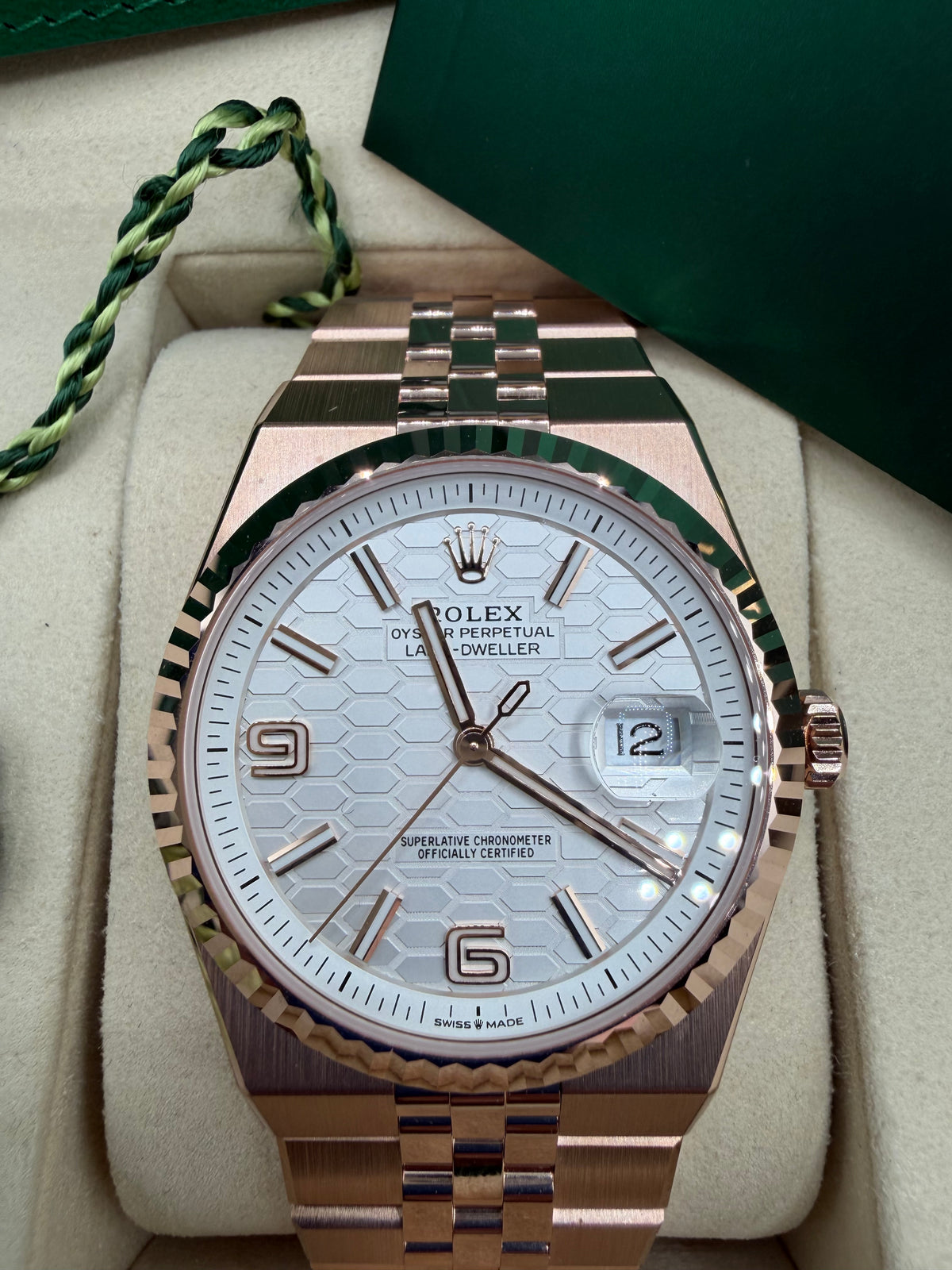 Rolex Land-Dweller 40 Everose Gold / Fluted / White Honeycomb Motif / Arabic / Flat Jubilee