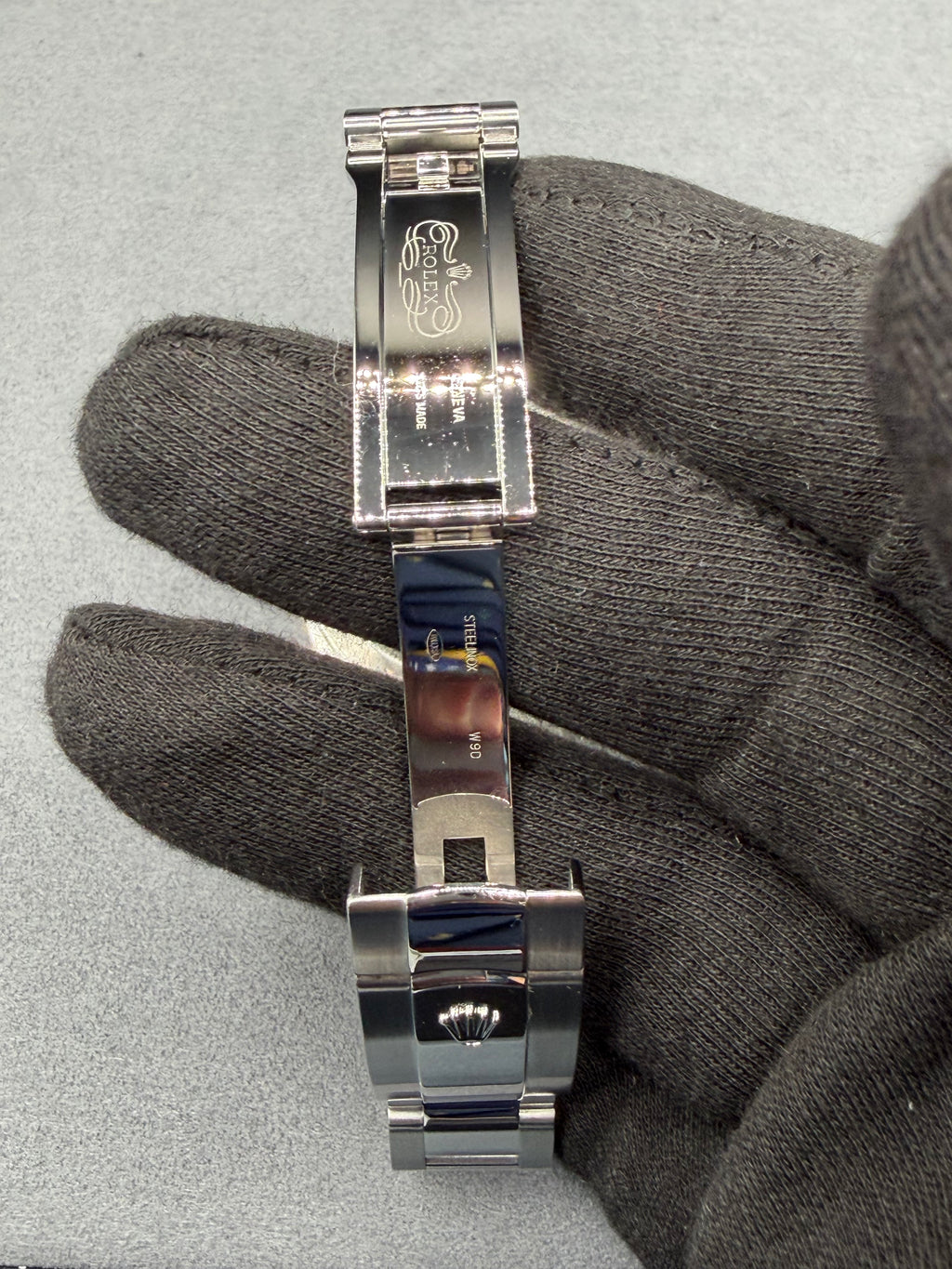 Rolex Datejust 41 Black Dial Fluted Bezel Oyster Bracelet – 126334