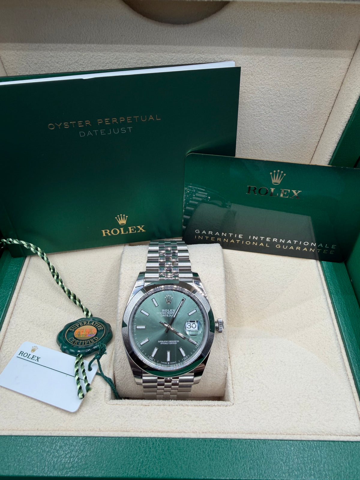 Rolex Datejust 41 Mint Green Jubilee – Ref. 126300 – 2025 Full Set - New Condition