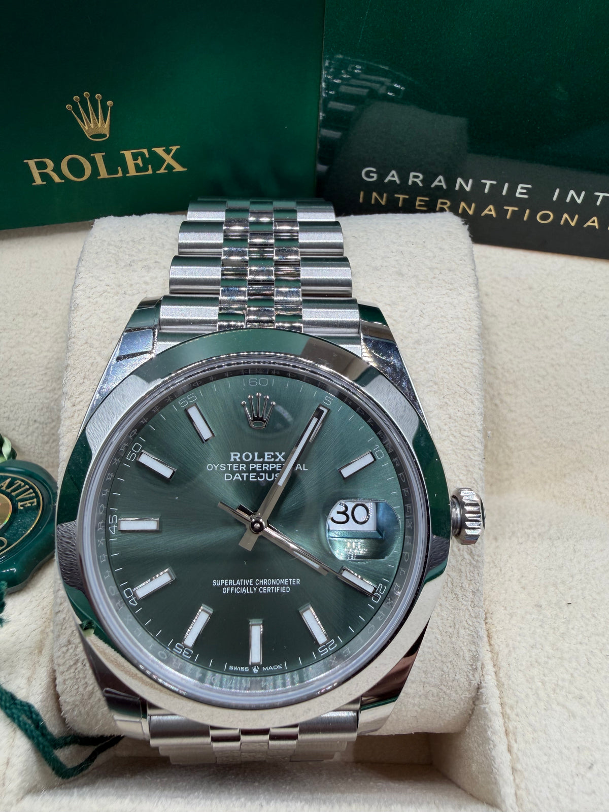 Rolex Datejust 41 Mint Green Jubilee – Ref. 126300 – 2025 Full Set - New Condition