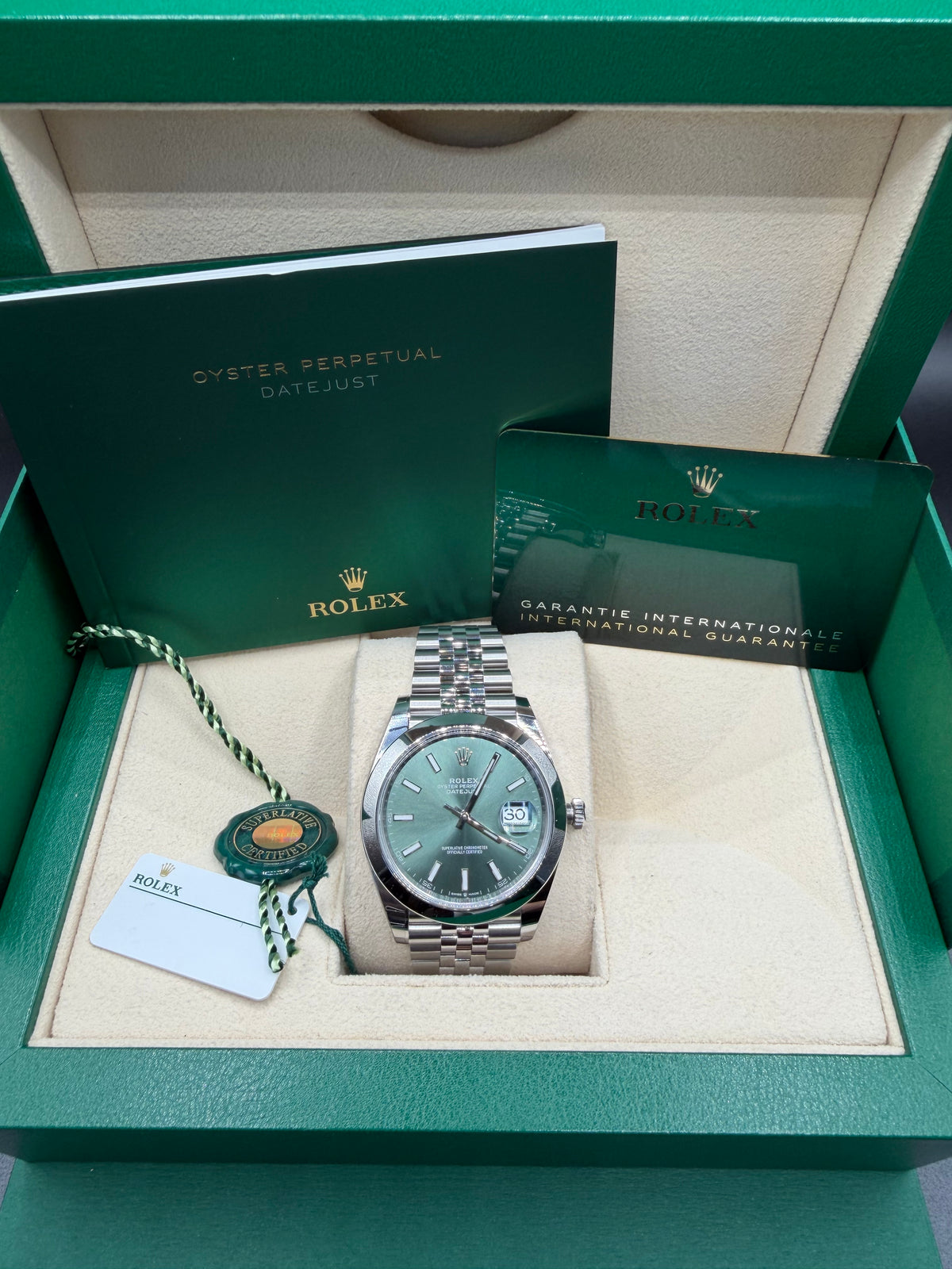 Rolex Datejust 41 Mint Green Jubilee – Ref. 126300 – 2025 Full Set - New Condition
