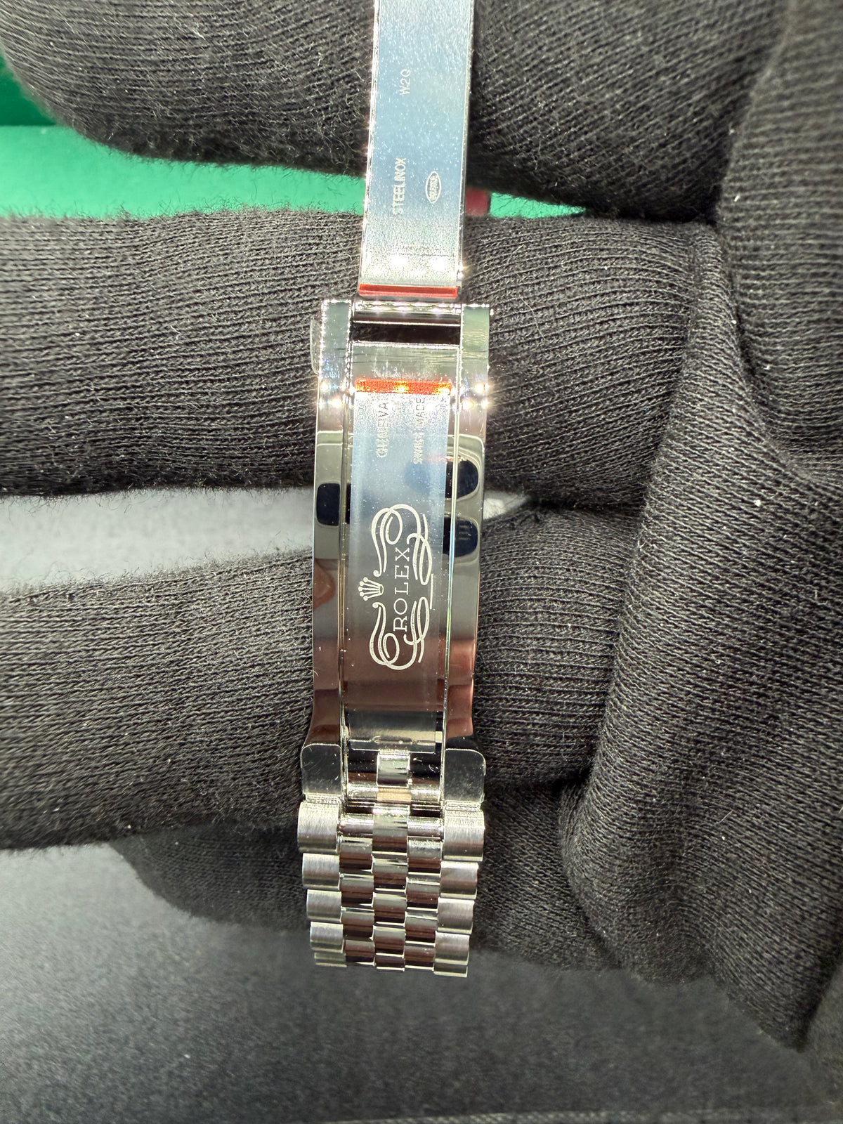 Rolex Datejust 41 Mint Green Jubilee – Ref. 126300 – 2025 Full Set - New Condition