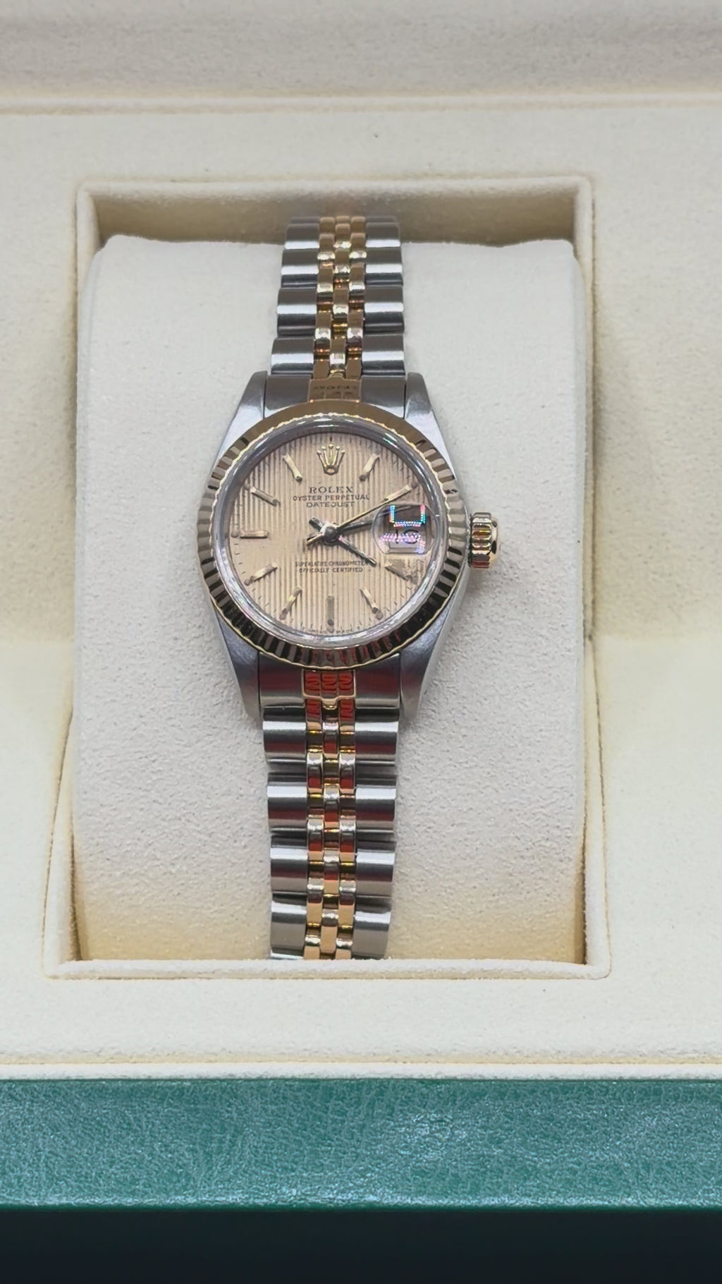 1990 Rolex Lady-Datejust 26MM Champagne Linen Dial Two-Tone Jubilee Bracelet 69173
